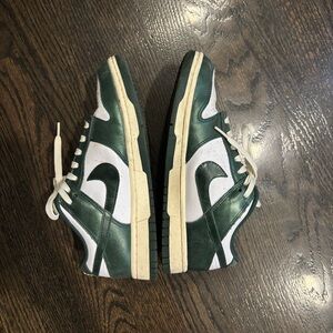 Nike Low-Top Sneakers in Dark Green & White